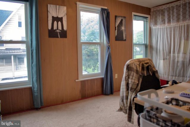 128 MARKET ST E, Williamstown, PA 17098