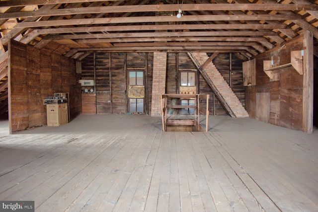 128 MARKET ST E, Williamstown, PA 17098