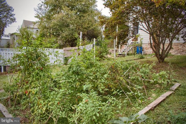 128 MARKET ST E, Williamstown, PA 17098