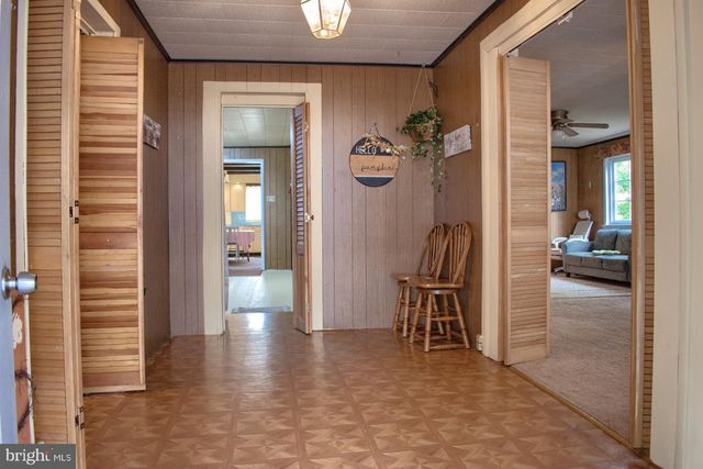 128 MARKET ST E, Williamstown, PA 17098