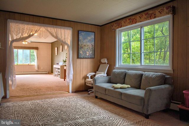 128 MARKET ST E, Williamstown, PA 17098