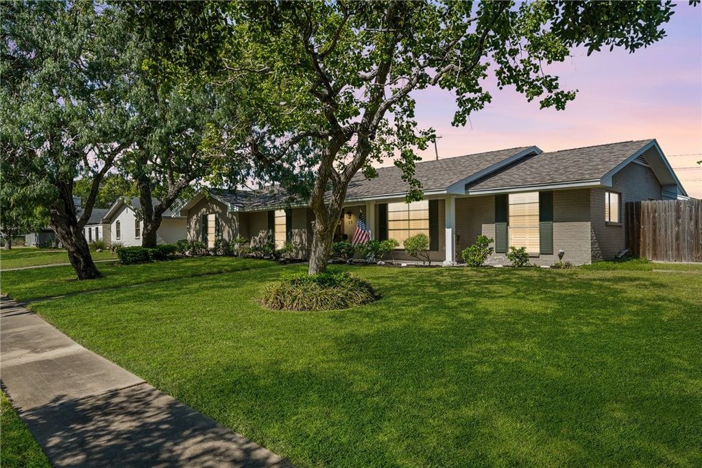 53 Camden Pl, Corpus Christi, TX 78412
