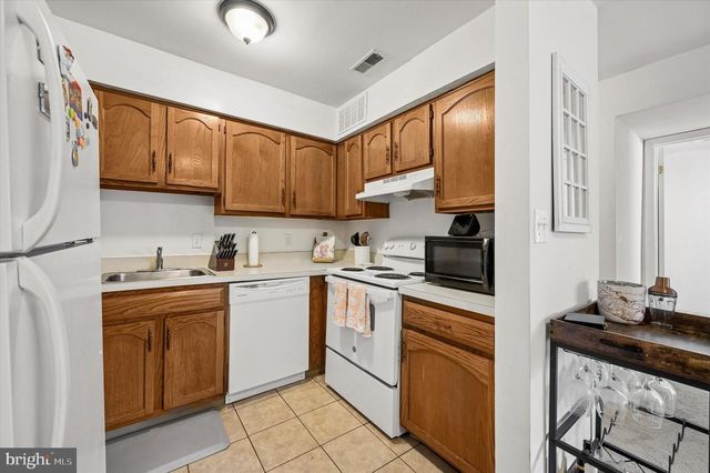 165 PARKER AVE, Philadelphia, PA 19128