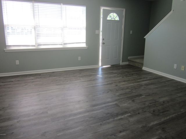 68 Crush Court, Swansboro, NC 28584