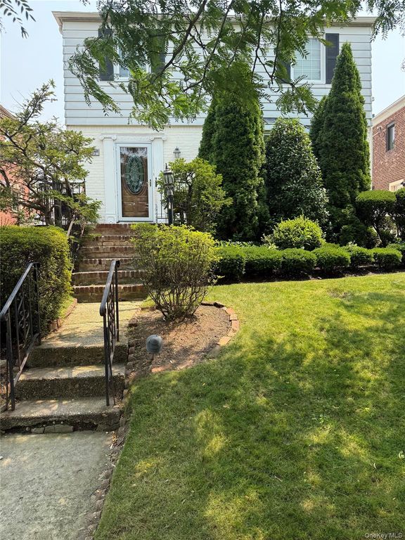 80-07 192nd Street, Hollis, NY 11423