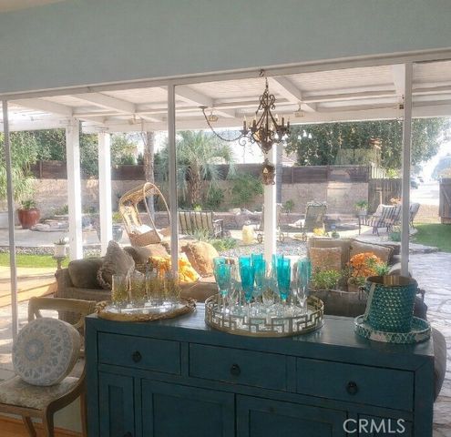 8110 Brownstone Street, Sunland (los Angeles), CA 91040