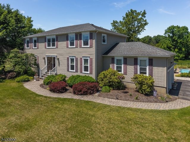 8 Shurts Rd, Readington Twp., NJ 08822