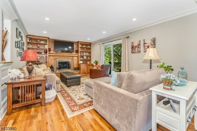 8 Shurts Rd, Readington Twp., NJ 08822