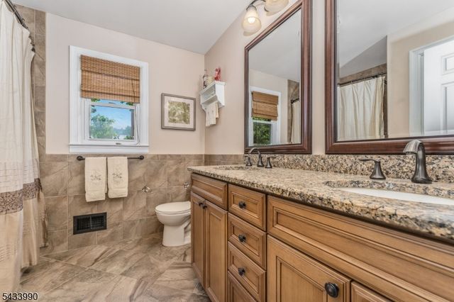 8 Shurts Rd, Readington Twp., NJ 08822