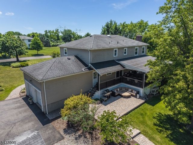 8 Shurts Rd, Readington Twp., NJ 08822