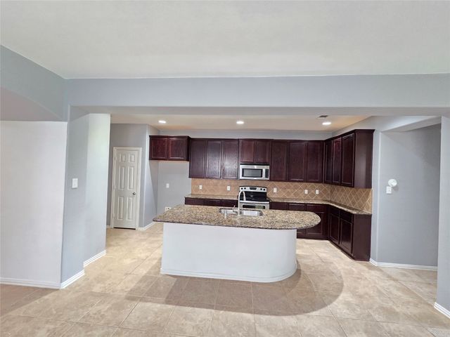 8852 Night Wind Lane, Fort Worth, TX 76244