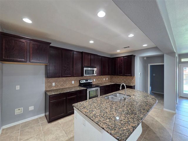 8852 Night Wind Lane, Fort Worth, TX 76244