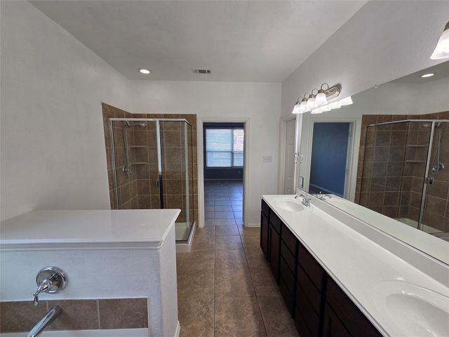 8852 Night Wind Lane, Fort Worth, TX 76244