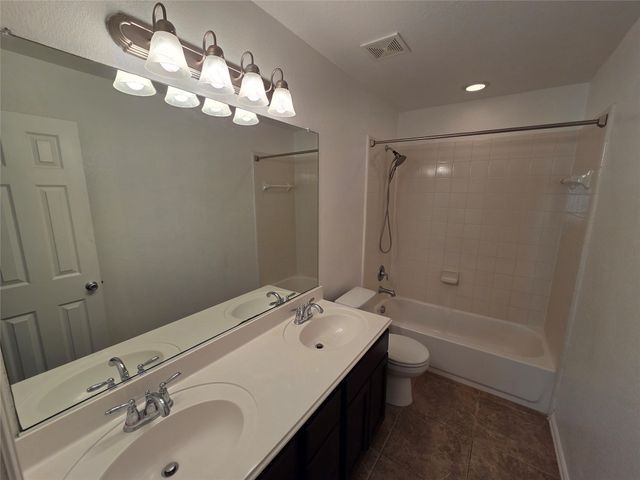 8852 Night Wind Lane, Fort Worth, TX 76244