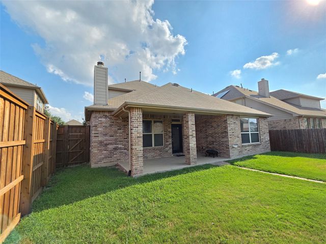 8852 Night Wind Lane, Fort Worth, TX 76244