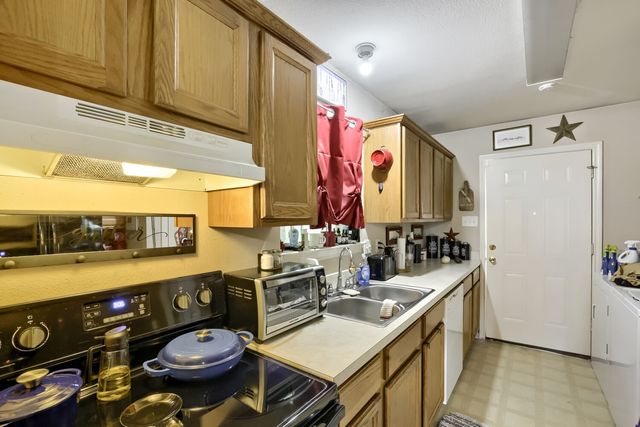 11617 Spence Lane, Balch Springs, TX 75180