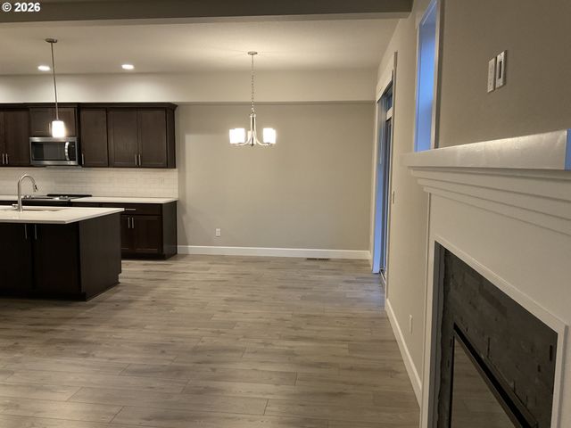 1048 Ne REGAN HILL Loop, Estacada, OR 97023