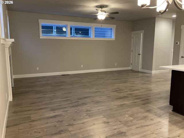 1048 Ne REGAN HILL Loop, Estacada, OR 97023