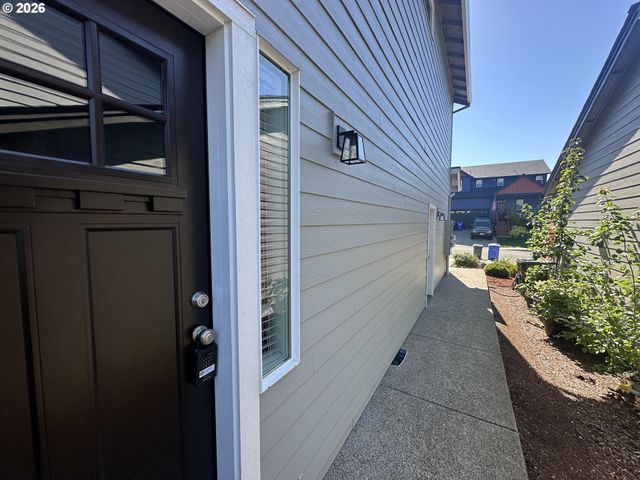 1048 Ne REGAN HILL Loop, Estacada, OR 97023