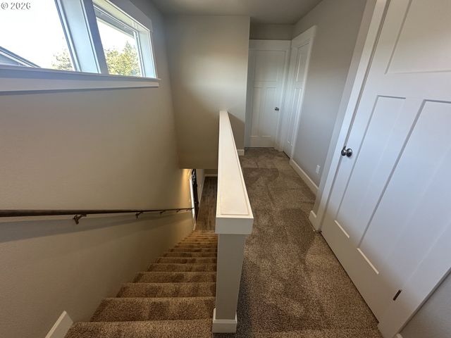 1048 Ne REGAN HILL Loop, Estacada, OR 97023