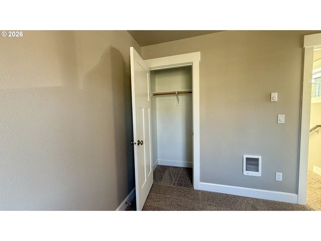 1048 Ne REGAN HILL Loop, Estacada, OR 97023