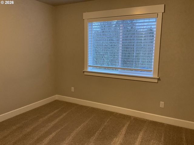 1048 Ne REGAN HILL Loop, Estacada, OR 97023