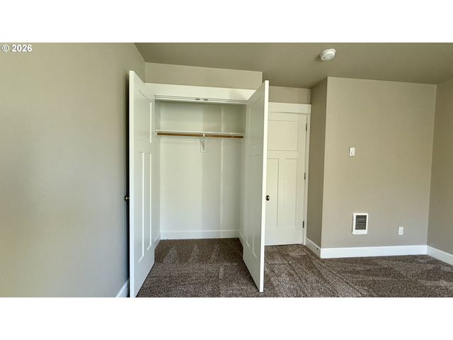 1048 Ne REGAN HILL Loop, Estacada, OR 97023