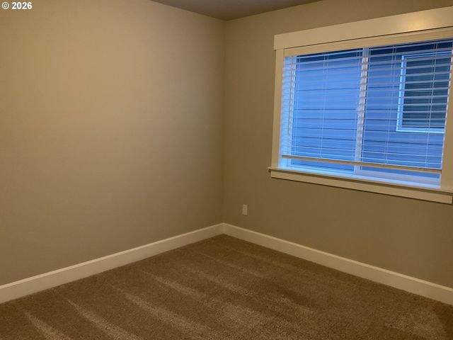 1048 Ne REGAN HILL Loop, Estacada, OR 97023