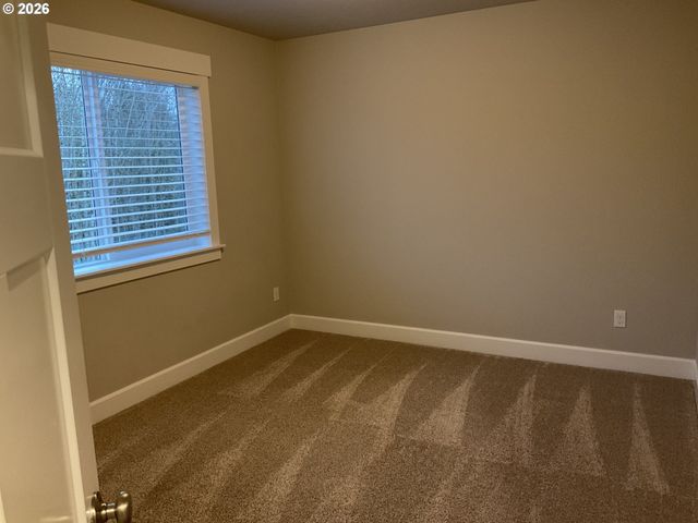 1048 Ne REGAN HILL Loop, Estacada, OR 97023