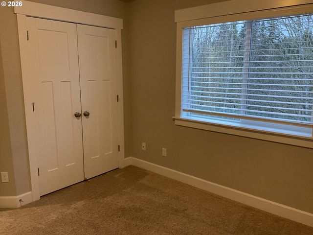 1048 Ne REGAN HILL Loop, Estacada, OR 97023