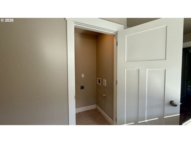 1048 Ne REGAN HILL Loop, Estacada, OR 97023