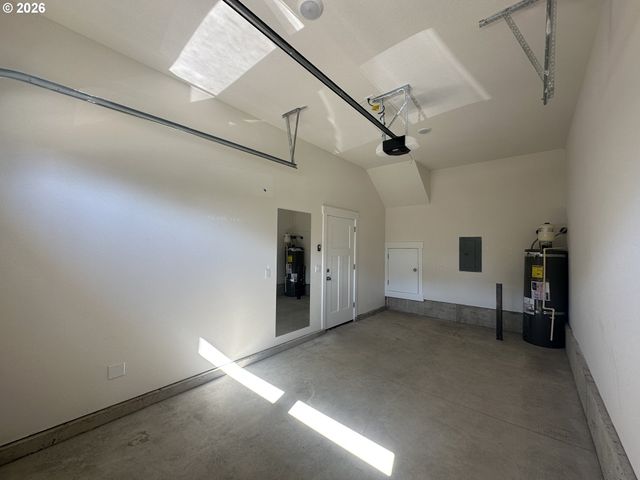 1048 Ne REGAN HILL Loop, Estacada, OR 97023