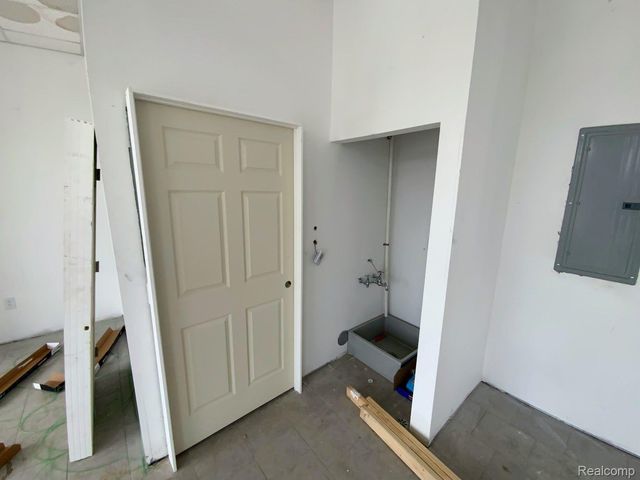 804 SOUTHFIELD Road, Lincoln Park, MI 48146