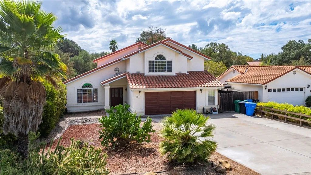 204 Nighthawk, Paso Robles, CA 93446