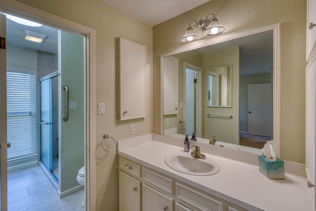 101 W Bluebonnet RD, Horseshoe Bay, TX 78657