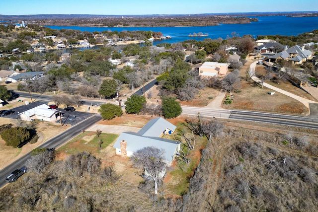 101 W Bluebonnet RD, Horseshoe Bay, TX 78657