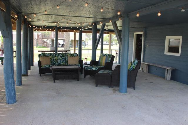 2641 County Road 312, Palacios, TX 77465