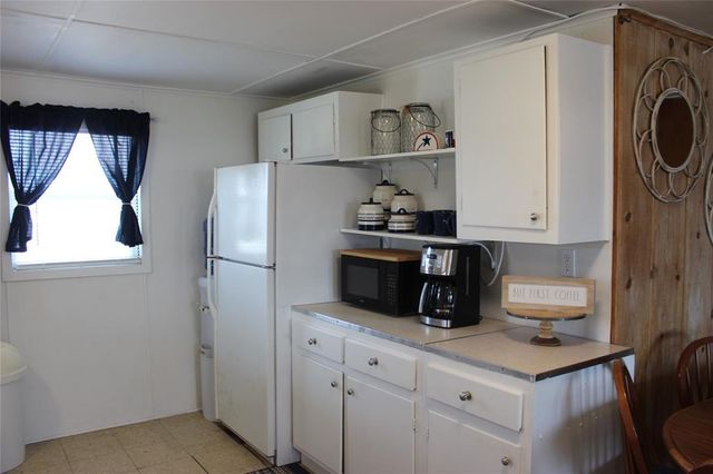 2641 County Road 312, Palacios, TX 77465