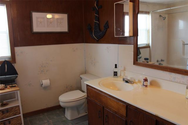 2641 County Road 312, Palacios, TX 77465