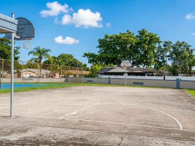 820 SW 49th Terrace, Margate, FL 33068