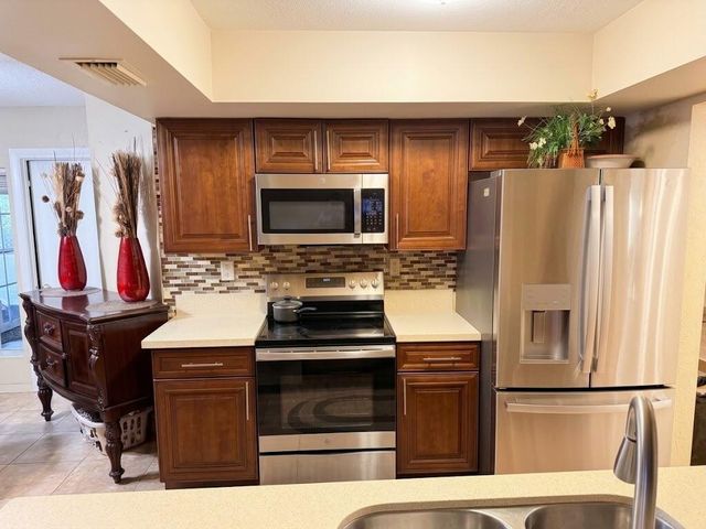 820 SW 49th Terrace, Margate, FL 33068
