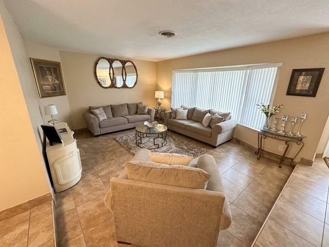 820 SW 49th Terrace, Margate, FL 33068