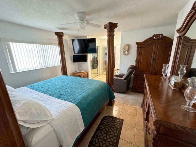 820 SW 49th Terrace, Margate, FL 33068
