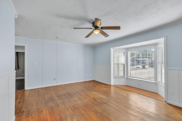 348 Chicago Avenue, Valparaiso, FL 32580