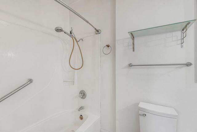 348 Chicago Avenue, Valparaiso, FL 32580