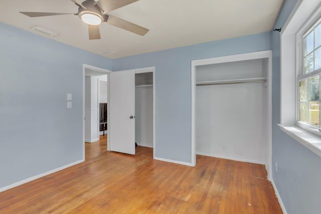 348 Chicago Avenue, Valparaiso, FL 32580