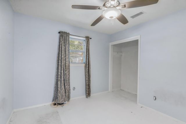 348 Chicago Avenue, Valparaiso, FL 32580