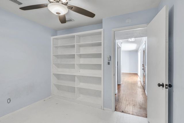 348 Chicago Avenue, Valparaiso, FL 32580