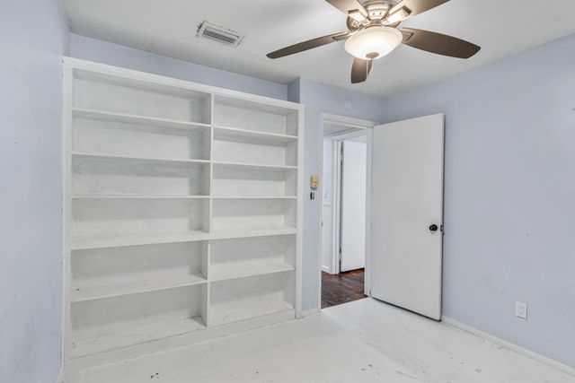 348 Chicago Avenue, Valparaiso, FL 32580