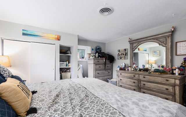 18 Brook Street, Derry, NH 03038